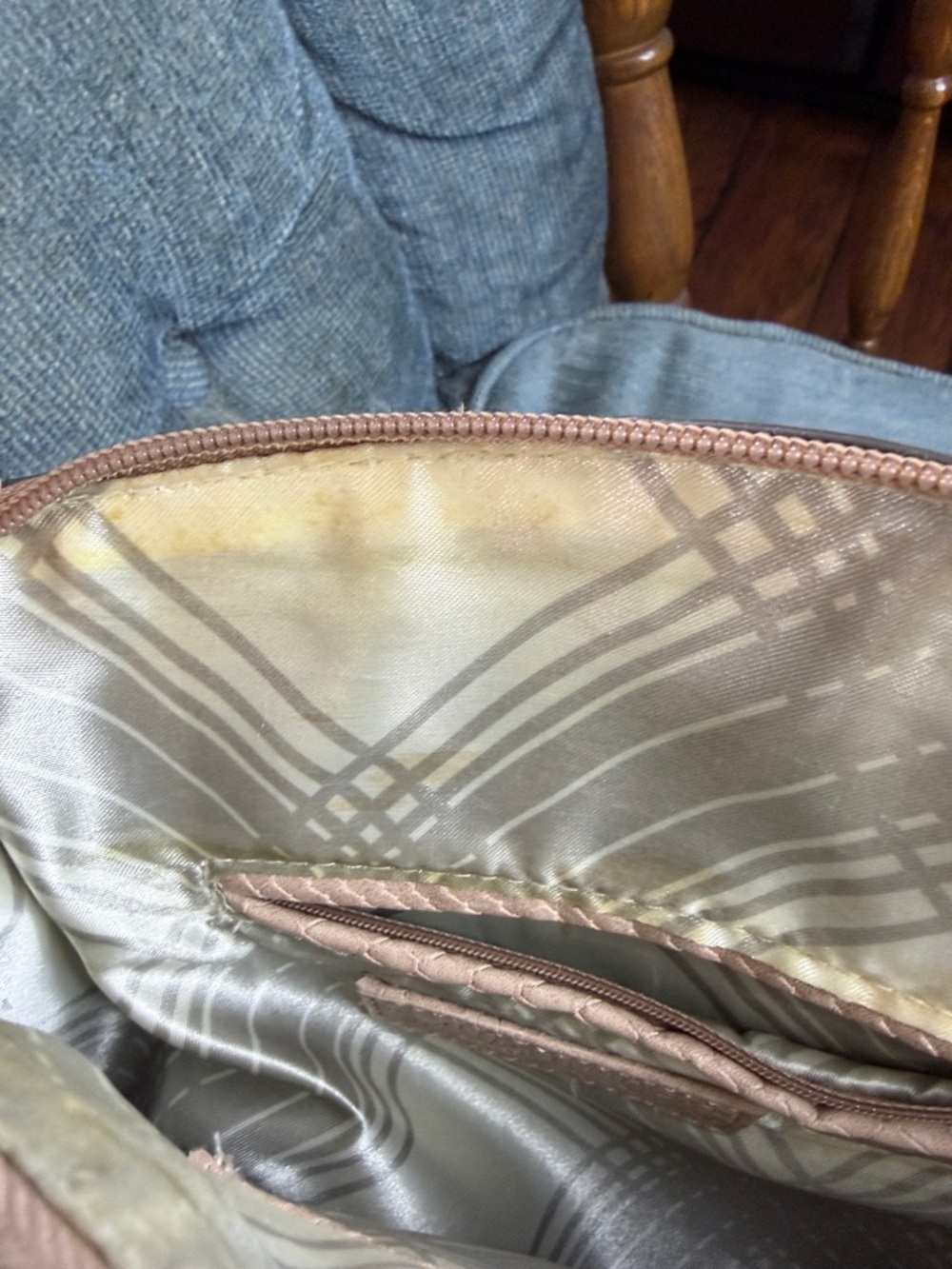 London Fog Cream Satchel with Top Handles and Crossbody Strap - Picture 11 of 12